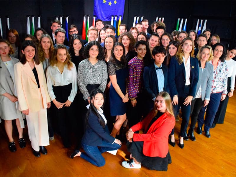 Comme en vrai à Stanislas Cannes : l'Euro Parlement en session plénière