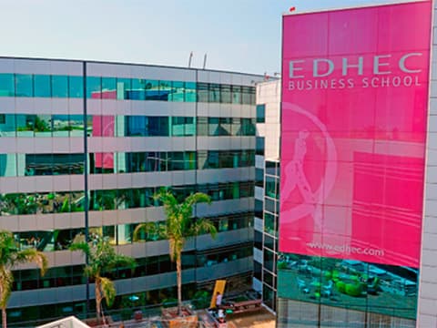 EDHEC Nice : premier salon des "Sustainable Impact Projects"