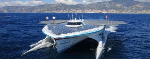 Monaco : le catamaran PlanetSolar est parti pour son tour du monde à l'énergie solaire