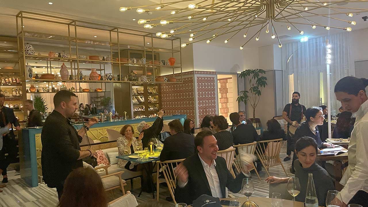 Cannes : le Rüya ouvre la saison estivale du Carlton