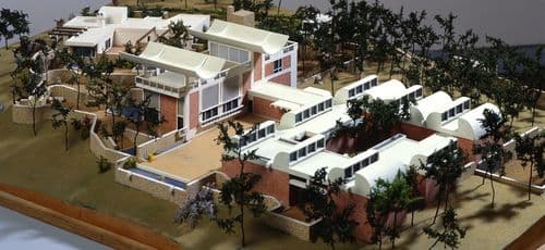 Pour célébrer ses 50 ans, la Fondation Maeght se retourne sur la genèse de sa création 