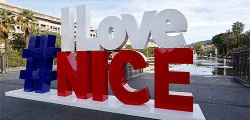 Le grand défi #ILoveNice : réaliser une fresque humaine géante 