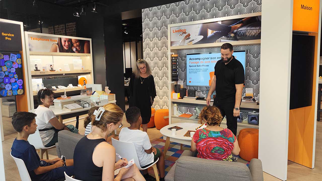 Cyberprotection des ados : Orange lance une nouvelle version de son SafePhone