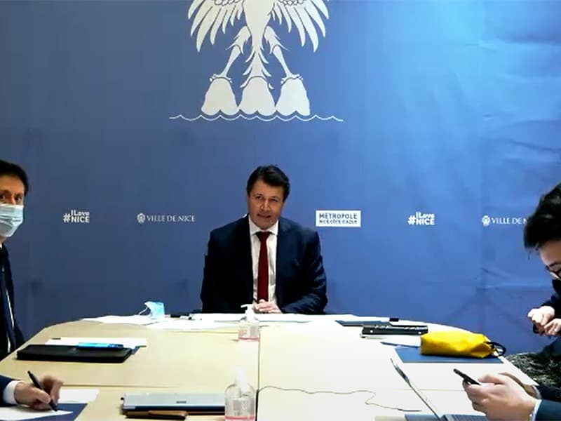 Covid-19 : polémique sur l'opportunité du couvre-feu à 18 heures