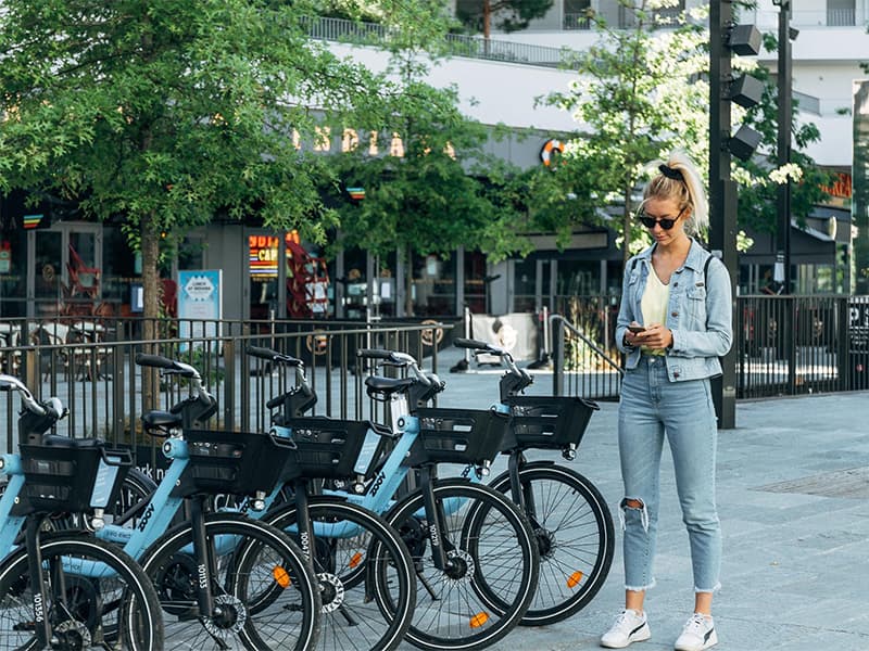 Partenariat Vulog-Zoov : la révolution du vélo électrique dans la mobilité partagée