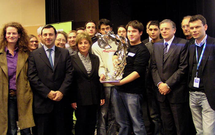 Le trophée "Semaine Ecole Entreprise" au collège Thierry Maulnier