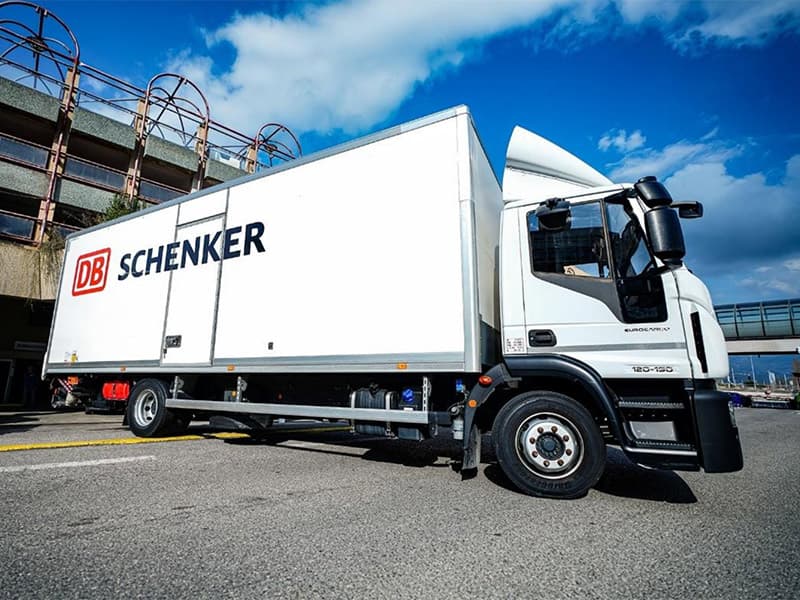 L’agence DB Schenker de Nice offre 300.000 masques de protection à l'ARS