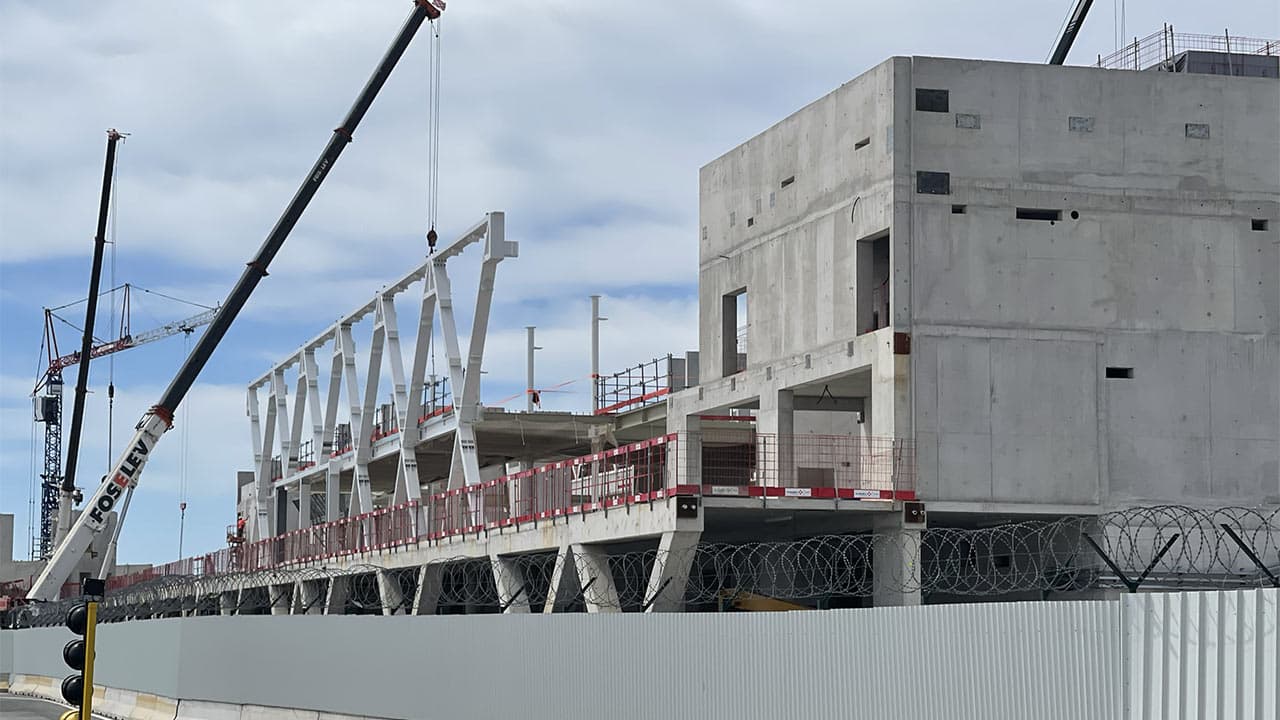 Extension du Terminal 2 de l’aéroport : la justice examine le recours aujourd’hui