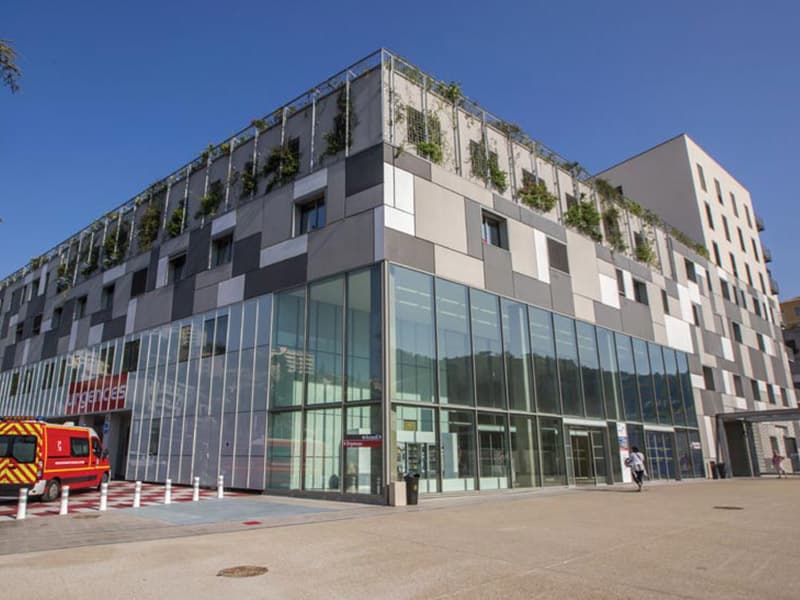 Le CHU de Nice recrute plus de 150 personnes sur Facebook 