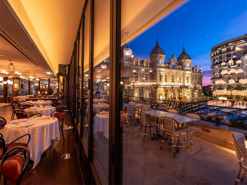 Monte-Carlo : la métamorphose du mythique “Café de Paris”