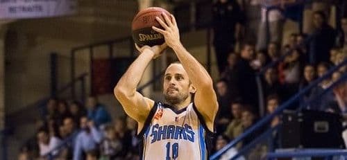 Basket : les Sharks d’Antibes croquent le leader