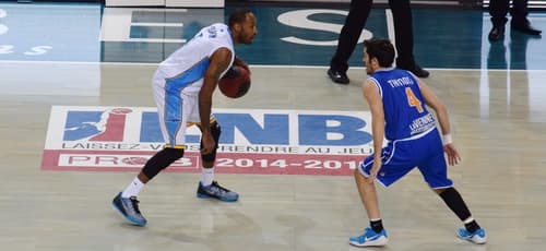 Les Sharks d’Antibes enchaînent un nouveau succès face à Poitiers