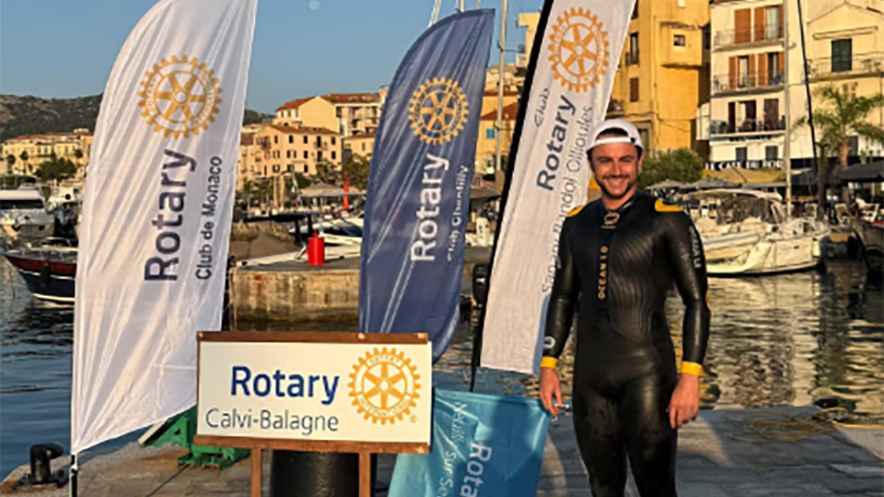 Corse-Monaco à la nage : c’est parti pour le défi de Noam Yaron