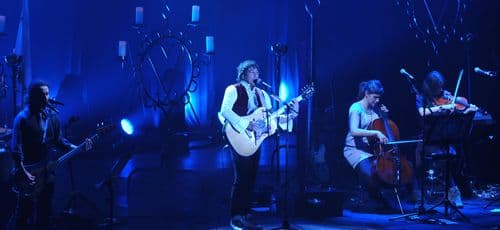 Cannes : le chevalier Voulzy envoûte le Palais des Festivals    