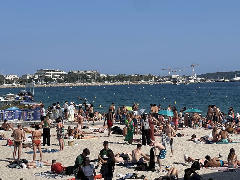 Pavillon Bleu en recul sur la Côte : cinq plages l’ont perdu