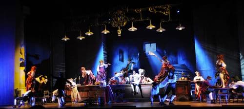 Avant de partir en tournée, Mozart, lopéra rock triomphe à Cannes 