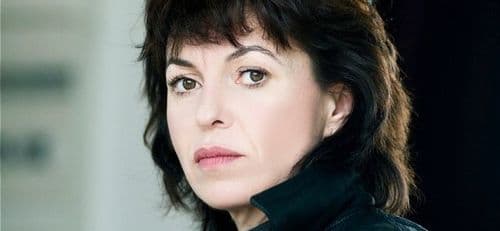 Elina Dumont : une SDF devenue comédienne 