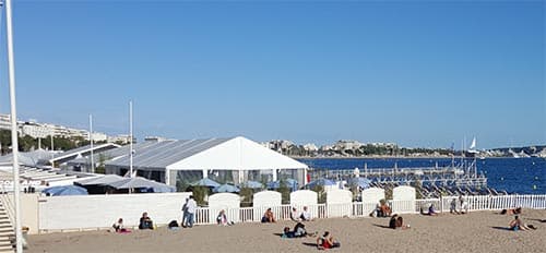 Cannes : les plagistes de France veulent assouplir le décret-plage