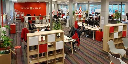 Sophia : Teach on Mars, Option Way et Beepeers font Open space commun