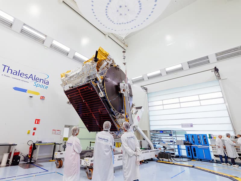 Thales Alenia Space va supprimer 1.000 postes entre Cannes et Toulouse