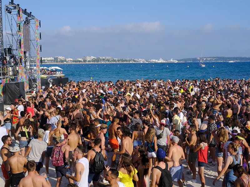 Festivals et fêtes de l'été : une nouvelle hécatombe sur la Côte