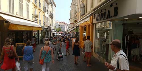 Antibes va pouvoir ouvrir ses commerces le dimanche