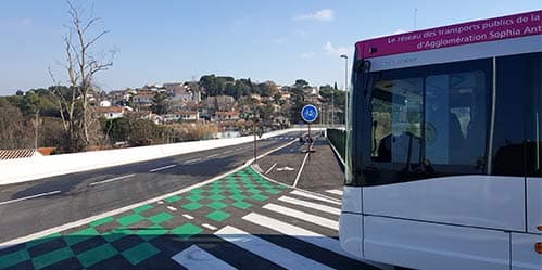 Sophia : le Bus-tram fait son entrée aux Trois Moulins