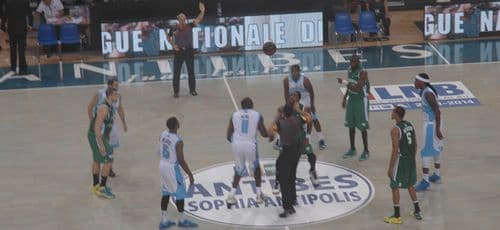 71-89 face à Limoges : dur apprentissage de la Pro A pour les Sharks d’Antibes
