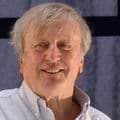 Claude Rich sur le fil du rasoir dans Le Caïman