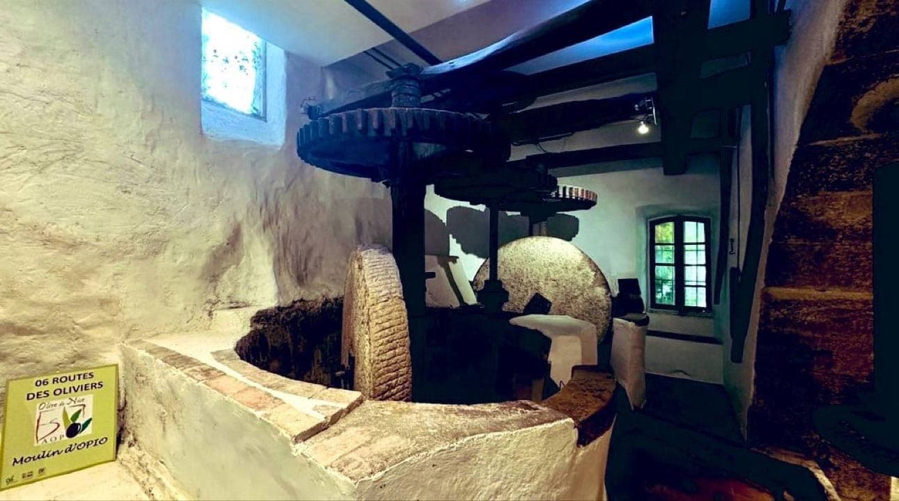 Olives : le Moulin de la Brague à Opio tourne de nouveau