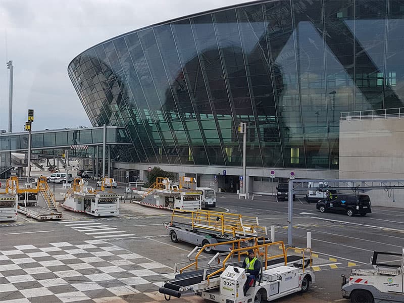 Files d’attente aux contrôles de l’Aéroport : vers le blocage ?